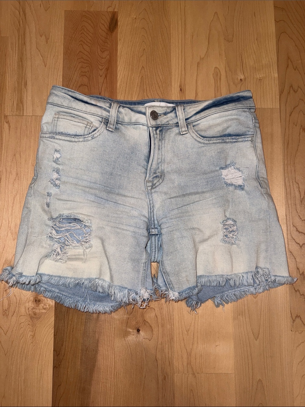 VERVET BY FLYING MONKEY Light Washed Distressed Jean Shorts